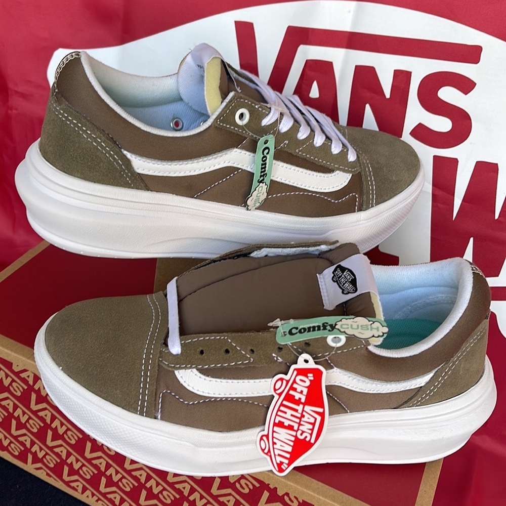 Vans Old Skool Over
Walnut
VNOA7Q5E1NU
WMNS platforms - sneakers - Picture 9 of 16